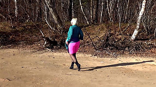 Sexy Outfit for Spring Walk.