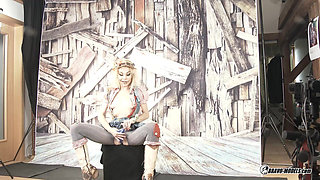 Rebeka Black - 403 - Photoshoot Backstage