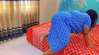 Moroccon Hot Maid with Huge Ass Show Front of Boss and Then She Open Her Booty and Boss Start Sex