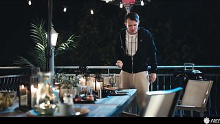 Freeze featuring Sam Bourne and Hot Pearl's freeze action