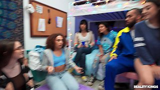 Dare Dorm - Dormitory Delights 1 - Hazel Moore
