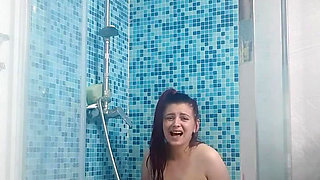 she masturbate in shower