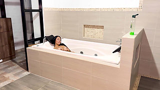 I Seduce My Busty MILF Stepsister in the Bathtub and Make Her Squirt Hard