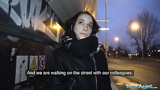 Martin Gun and Lola Hunter's czech porn by Public Agent