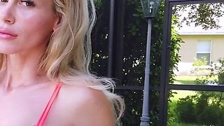 Big Boobs MILF Do A Tit Fuck