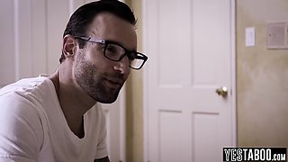 Puny junkie blondie teenager lures doc