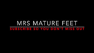 Mrs Mature Feet giving a massage 443