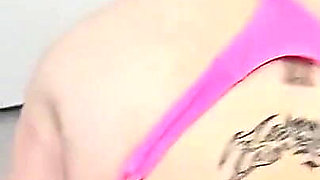 Bisexual Argentina Eats a Customer Without a Condob