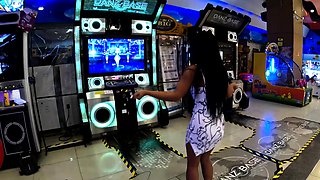 Big ass Thai GF fucked from behind doggy