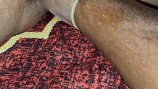 Indian Village Bhabhi Full Hand Sex Videos Enjoyed with Condoms Ke Sath Full Maza Video Hai Enjoyed Guys