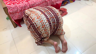 Big Ass Egyptian Hot Maid Stuck Under Bed & Naked Her Ass