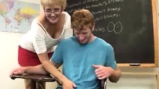 Sexy milf Hot Wife Tracy is a hot teacher and gives a tug