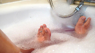 Bathtime with a Giantess