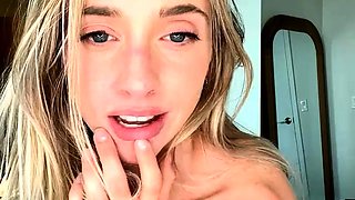 Blonde tight pussy babe solo toy fun in glamour masturbation