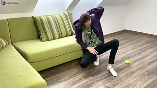 Best Use of His Stupid Body! Extreme Damage to the Testicles! - Dave Moon - Jennifer - Bbusting (ballbusting)