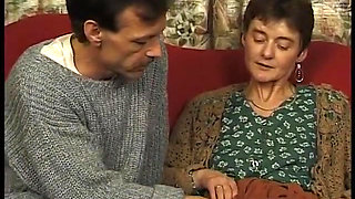 Mature brunette pussy licked before sucking old man's dick