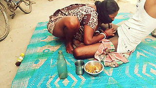 Desi Bhabhi Ke Sath Daru Piya Aur Gaon Ki Chudai Ki