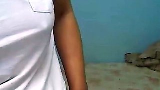 Filipina babe reveals big boobs and pussy on Skype