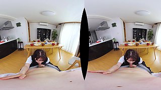Bitch gives wam blowjob and handjob in pov scene