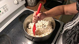 Cheryl Cooks a Halloween Treat