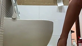 Italian Webcam Star Blonde 18 Naked in High Heels Fills Her Pussy with Milk and Squirts It Out