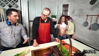 Sizzling Kitchen Magic with Scott Trainor’s Steamy Encounter