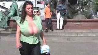 big boobs girl busty webcam nice