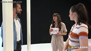 German Amateur Blowjob and Pussy Licking in Hot Dating Game Parody