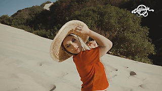 Elementos Challenge - Iara Ferreira in the Dunes