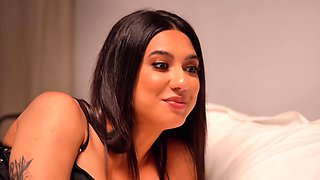 Little Secret, 32 years old, sex at the heart of his attention... - Jacquie et Michel TV