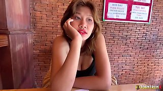 Noodee: Beach Lunch - Videos - JohntronX