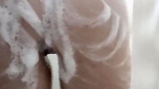 Amateur wild chick solo masturbation
