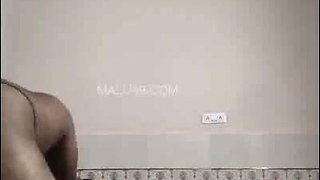 Uber-cute Indian Woman Displays Bare Bod For Paramour and Poking