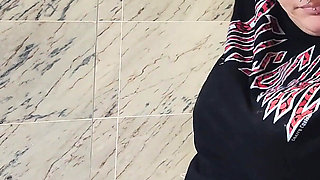 4K Pissing on Myself Before Shower Impossible Position Pee