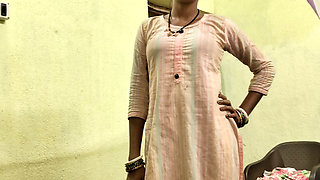 Aaj mera devar bahut hi romantic mood me hai or mere sath jo kar Raha hai humko bahut maja aa raha hai