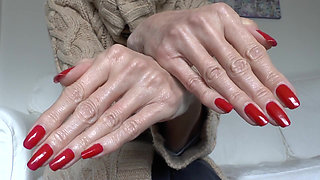 Feel My Fingernail on Your Chest, Scratching, Lady Victoria Valente