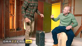 Brazzers - crazy fuck renovation with sweethearts Cherie Deville, Kira Noir, Ryan Reid and Willow Ryder