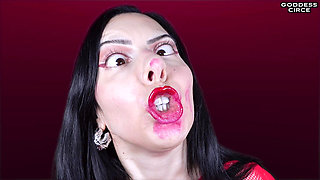 Silly Faces - Natural Face with Heavy Make-up 5 - All Red