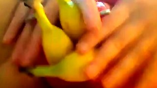 Extreme Pussy Pumping Banana Fist on Webcam