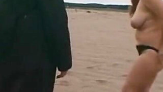 Fat ass and spanking - On the beach