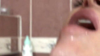 Pee Slut Having a Bath with Lot of Piss