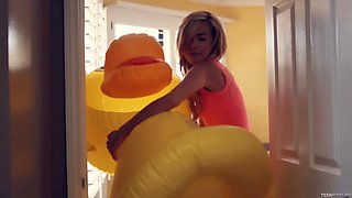 Skinny teen Kylie Nicole fucked and creampied