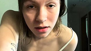 Amateur Webcam Teen Masturbates And Teases