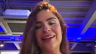 I Like to Show My Vagina at the Gym in Medellín
