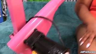 Ebony Plumper Peaches Love Seeks Satisfaction from Machine Fucking