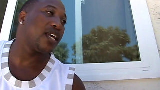 Ebony babe enjoys BBC