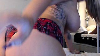 Love Chat Big Boobs Brunette Masturbating For Cam