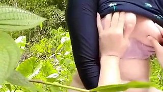 Ibu Tiri Dan Anak Tiri Baju Hitam