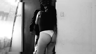 The Delivery Arrived and I Pay You with Oral