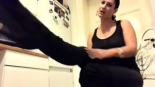 Goddess Mel - Smoking Boot Goddess